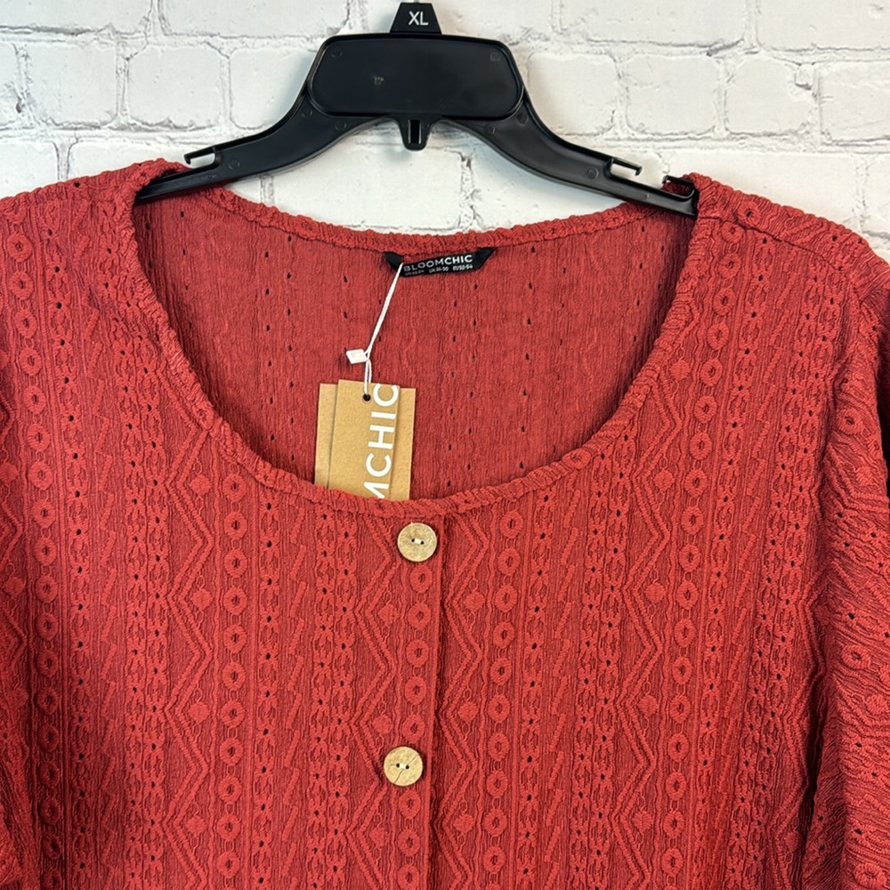 BloomChic Rust Colored Eyelet Flutter Sleeve Top Plus Sizes 2X 3X - Picture 4 of 6